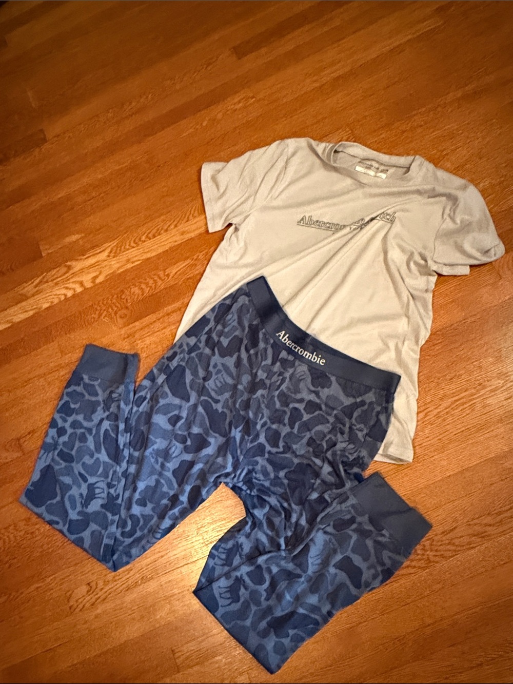 abercrombie kids Blue Camo and beige top Pajama Set boys size 17/18
